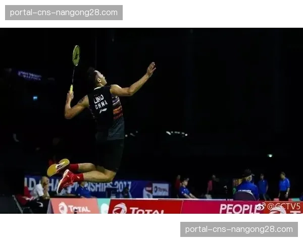 决胜瞬间:印度男单拉克什亚在赛点上演“背后救球”神技 决胜瞬间:印度男单拉克什亚在赛点上演“背后救球”神技